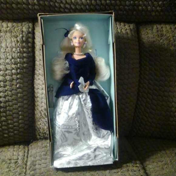 1995 Special Edition Winter Velvet barbie